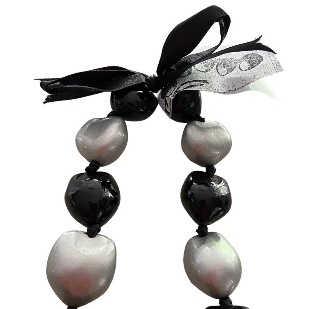 Handmade Raiders Black and Silver Hawaiian Style Kukui Nut Lei 18” Long New
